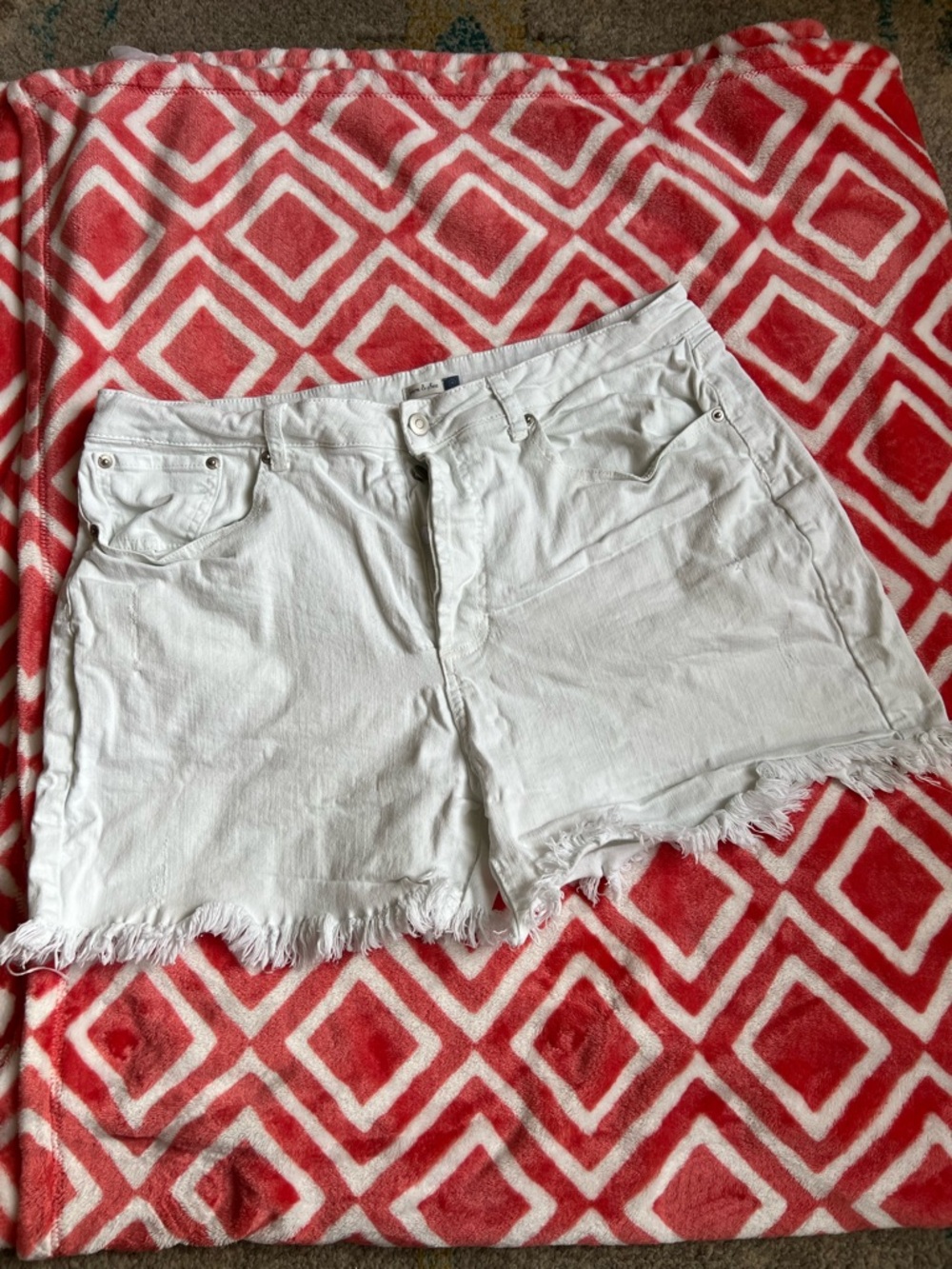 Women's Off White Frayed Hem Denim Shorts